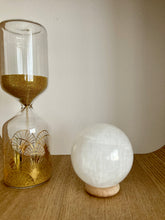 Charger l'image dans la galerie, Calcite blanche- Sphère - Qualité AA