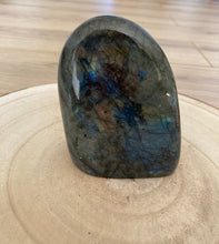 Charger l'image dans la galerie, Menhir en labradorite 869 GR
