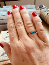 Charger et lire la vidéo dans la visionneuse de la Galerie, Bague OUI - Cyanite
