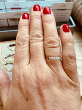 Charger et lire la vidéo dans la visionneuse de la Galerie, Bague OUI - Jade blanc
