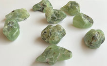 Charger l'image dans la galerie, Préhnite - forme libre - qualité extra
