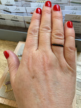 Charger l'image dans la galerie, Bague spinelle noire
